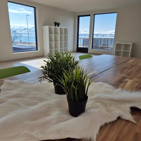 Lägenhet Yggdrasil Sea View *