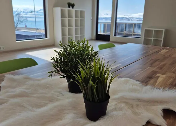Lägenhet Yggdrasil Sea View *