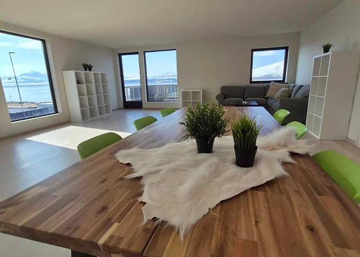 Lägenhet Yggdrasil Sea View *